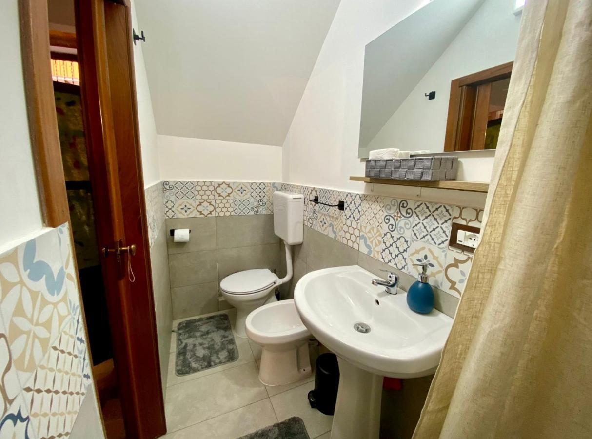 Casa Labi Apartment แตร์มินิ อิเมเรเซ ภายนอก รูปภาพ