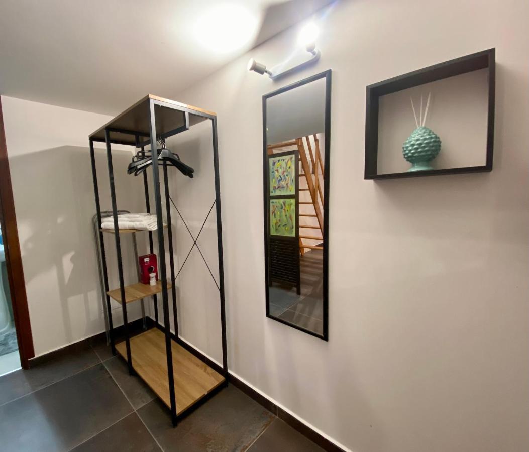 Casa Labi Apartment แตร์มินิ อิเมเรเซ ภายนอก รูปภาพ